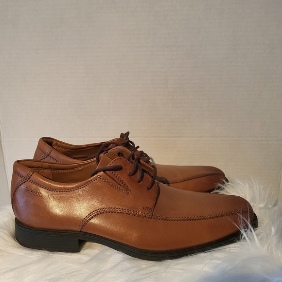 Clarks Men's Brown Leather Dress Shoes - Picture 4 of 7